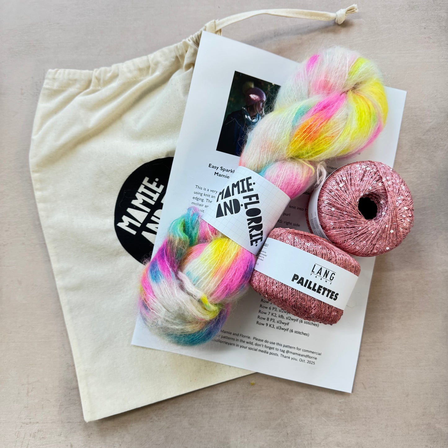 Alpaca Easy Sparkly Bandana : Swizzels with Pink Sparkles