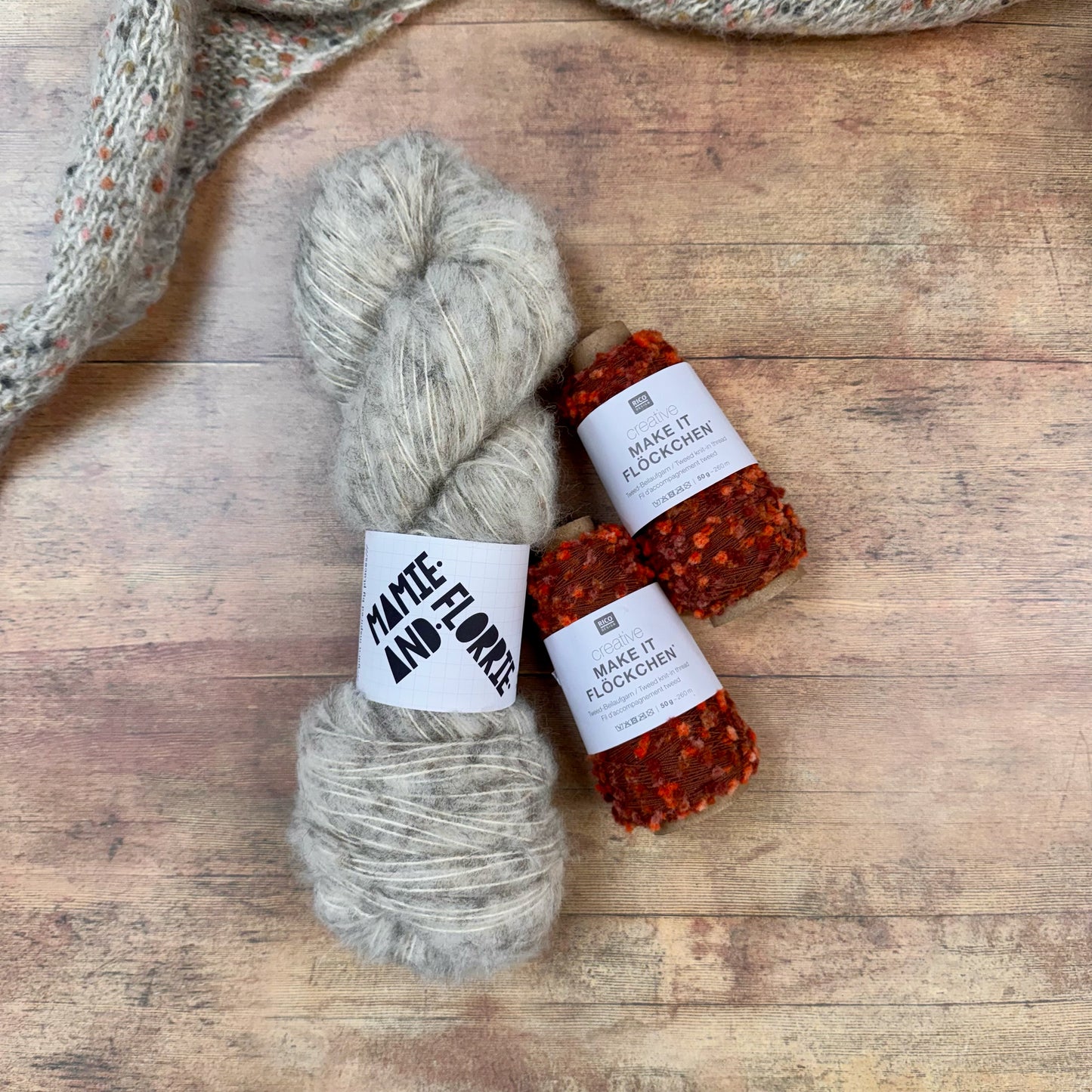 Easy Textured Bandana Kit - Natural Alpaca and Berry Flockchen