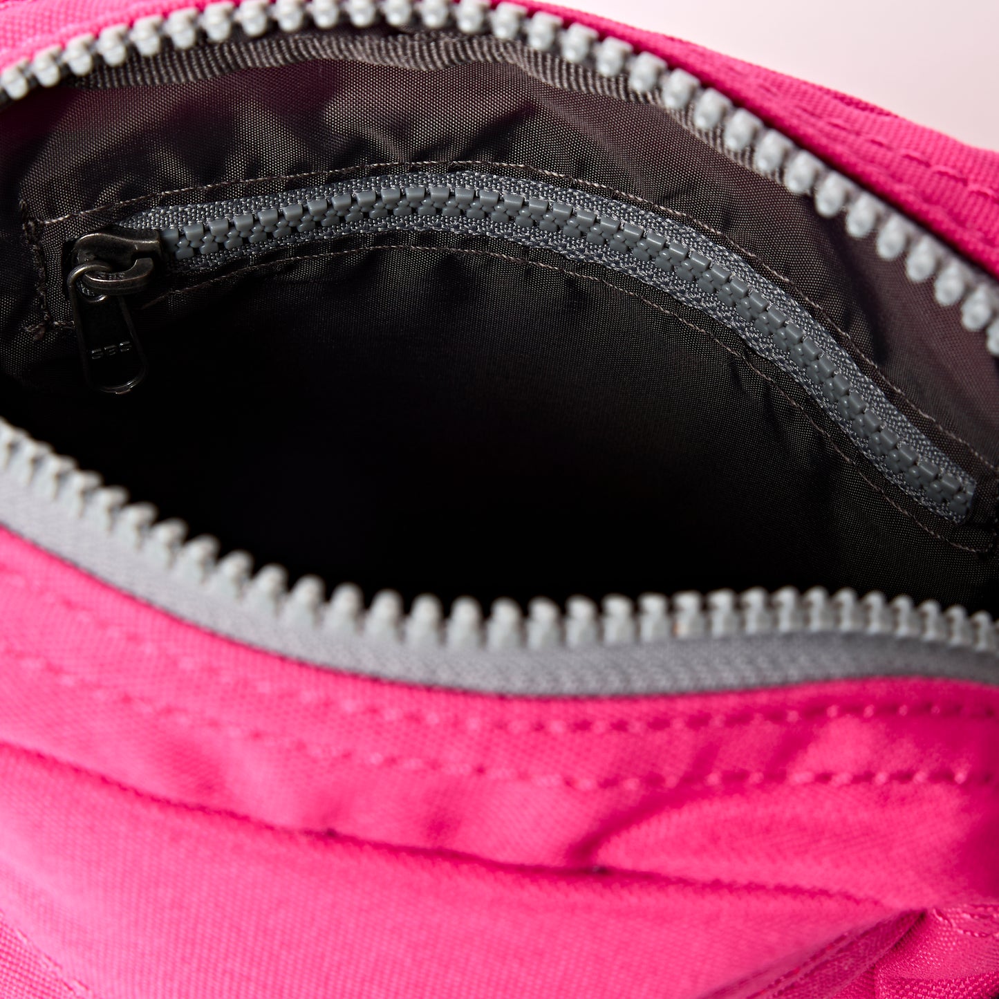 ROKA Bond Cross Body Bag - Granita Red