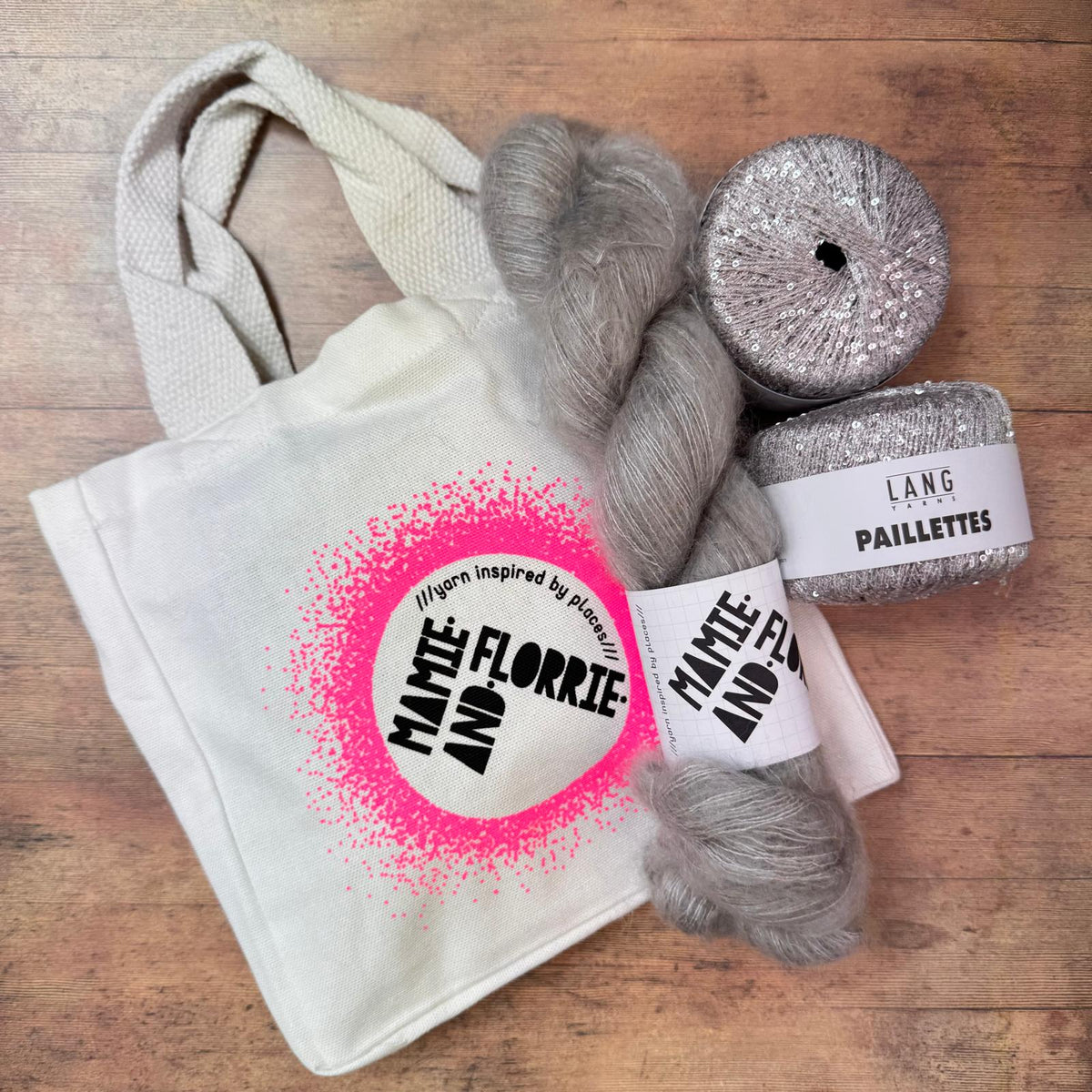 The Easy Sparkly Bandana Kit - Morning Mist at Combs and Pale Silver Paillettes